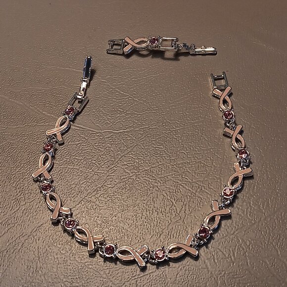 Avon Breast Cancer Crusade Tennis Bracelet pink ribbon & rhinestone - NIOB - Picture 5 of 9